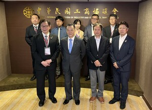 秋田縣湯澤市佐藤一夫市長訪問團拜會本會