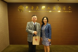 接待美國在台協會經濟組副組長Ms. Arati Shroff一行2人