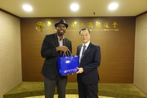 接待美國在台協會經濟組組長宋子仁(Mr. N. Rashad Jones)一行3人